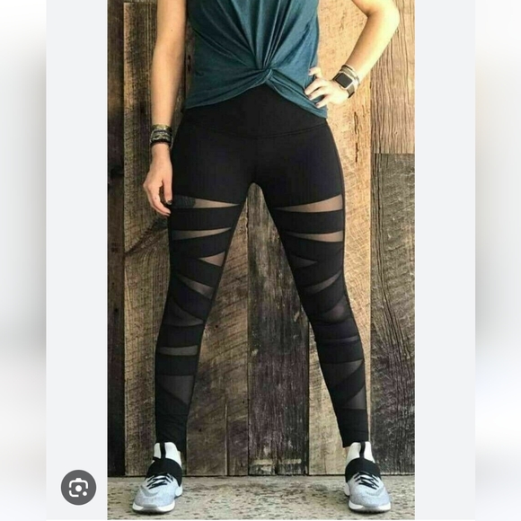 Lululemon Wunder Under Tech Mesh Black Leggings - Picture 5 of 16